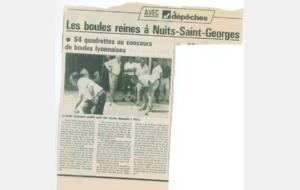 64 Quadrettes de Nuits-Saint-Georges ... Au premier plan toute en application, sérieux et probablement réussite de Bruno Guion. En arrière plan de Armand Comba, Patrick Lavier et Jacques Poussière.